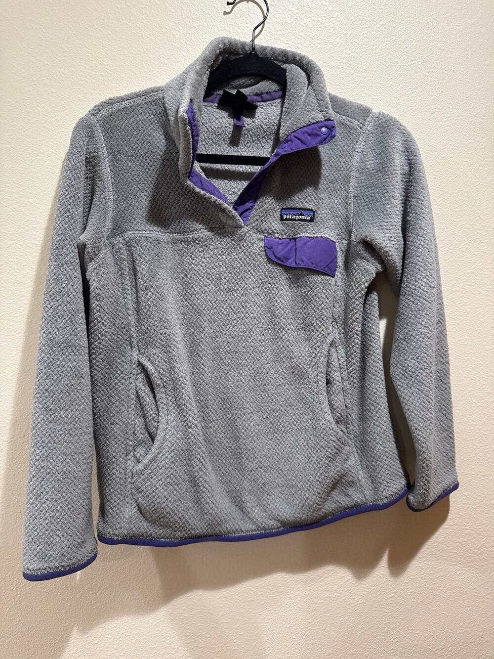 Patagonia Women's Re-Tool Snap-T Fleece Pullover gray purple small